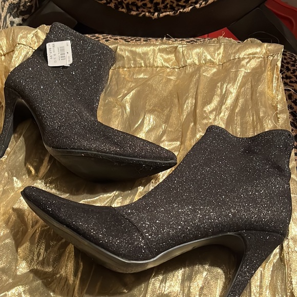 Black sock boots with silver sparkles - Picture 2 of 8